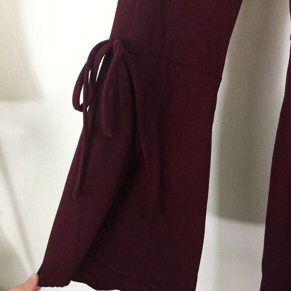 ECI Beige New York Womens Bell Sleeve Fit & Flare Dress Wine Size 8 NWT - Picture 3 of 9